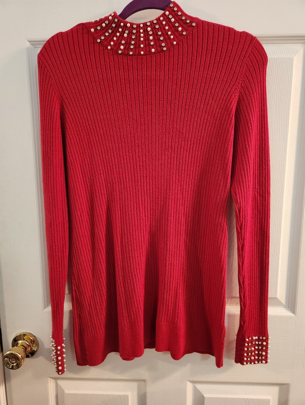 Red Ribbed Pearl-Accent Long Sleeve sweatwr, sz L